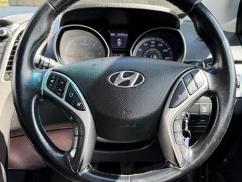 HYUNDAI I30 1.6 CRDi Blue Drive SE Nav Hatchback 5dr Diesel Manual Euro 6 (s