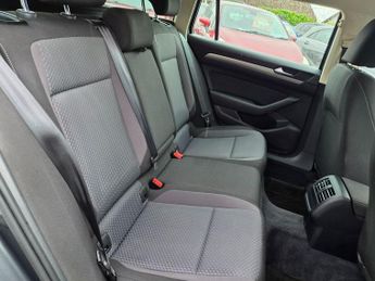 VOLKSWAGEN PASSAT 2.0 TDI BlueMotion Tech S Estate 5dr Diesel DSG Euro 6 (s/s) (15