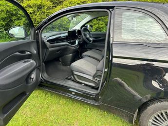 FIAT 500E 42kWh Icon Hatchback 3dr Electric Auto (118 ps)