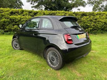 FIAT 500E 42kWh Icon Hatchback 3dr Electric Auto (118 ps)