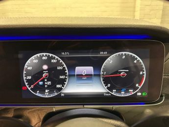 MERCEDES-BENZ E-CLASS 2.0 E300d AMG Line Night Edition (Premium Plus) Estate 5dr Diese