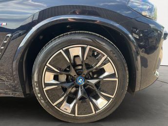 BMW IX3 80kWh M Sport Pro SUV 5dr Electric Auto (286 ps)