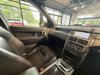 LAND ROVER DISCOVERY SPORT 2.0 TD4 Landmark SUV 5dr Diesel Auto 4WD Euro 6 (s/s) (180 ps)