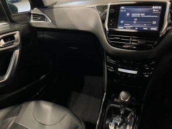PEUGEOT 2008 1.2 PureTech Allure SUV 5dr Petrol EAT Euro 6 (s/s) (110 ps)