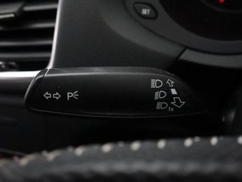 AUDI Q3 1.4 TFSI CoD Black Edition SUV 5dr Petrol S Tronic Euro 6 (s/s) 