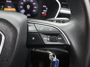 AUDI Q3 1.4 TFSIe 45 Technik SUV 5dr Petrol Plug-in Hybrid S Tronic Euro