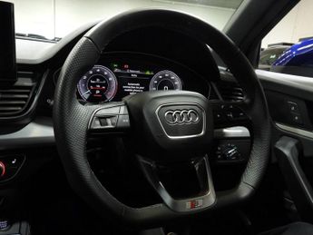 AUDI Q5 2.0 TFSIe 55 Competition Sportback 5dr Petrol Plug-in Hybrid S T