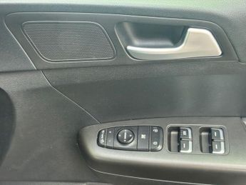KIA SPORTAGE 1.6 GDi 2 SUV 5dr Petrol Manual Euro 6 (s/s) (130 bhp)