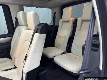 LAND ROVER DISCOVERY 4 3.0 SD V6 HSE SUV 5dr Diesel Auto 4WD Euro 5 (s/s) (255 bhp)