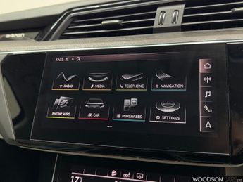 AUDI E-TRON 55 SUV 5dr Electric Auto quattro 95kWh (408 ps)