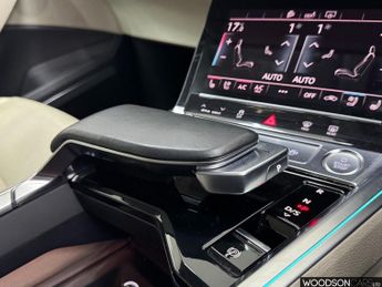 AUDI E-TRON 55 SUV 5dr Electric Auto quattro 95kWh (408 ps)
