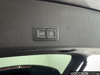 AUDI E-TRON 55 SUV 5dr Electric Auto quattro 95kWh (408 ps)
