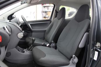 TOYOTA AYGO 1.0 VVT-i Sport Hatchback 3dr Petrol Manual Euro 4 (67 bhp)