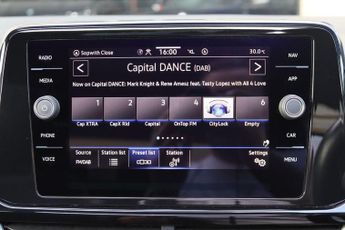 VOLKSWAGEN T-ROC 1.5 TSI STYLE