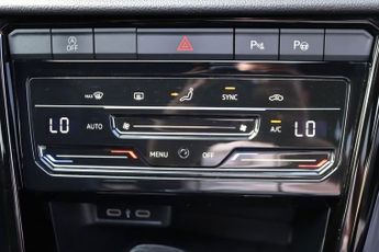 VOLKSWAGEN T-ROC 1.5 TSI STYLE