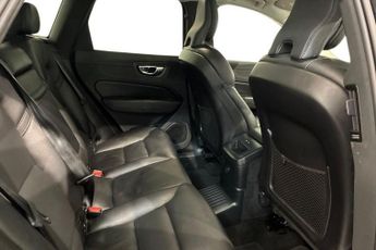 VOLVO XC60 2.0h T6 Recharge 11.6kWh Inscription Expression SUV 5dr Petrol P