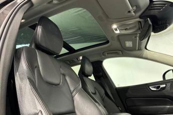 VOLVO XC60 2.0h T6 Recharge 11.6kWh Inscription Expression SUV 5dr Petrol P