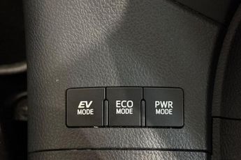 TOYOTA AURIS 1.8 VVT-h Icon Tech Hatchback 5dr Petrol Hybrid CVT Euro 6 (s/s)