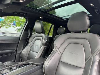 VOLVO XC90 2.0 D5 R-Design SUV 5dr Diesel Geartronic 4WD Euro 6 (s/s) (225 