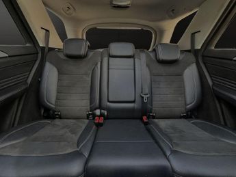 MERCEDES-BENZ M-CLASS 2.1 ML250 BlueTEC AMG Sport SUV 5dr Diesel G-Tronic 4WD Euro 6 (