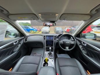 INFINITI Q50 2.2d SE Saloon 4dr Diesel Auto Euro 5 (s/s) (170 ps)
