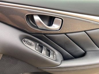 INFINITI Q50 2.2d SE Saloon 4dr Diesel Auto Euro 5 (s/s) (170 ps)