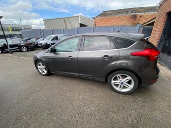 FORD FOCUS 1.0T EcoBoost Zetec Hatchback 5dr Petrol Manual Euro 6 (s/s) (12