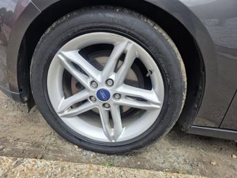 FORD FOCUS 1.0T EcoBoost Zetec Hatchback 5dr Petrol Manual Euro 6 (s/s) (12