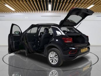 VOLKSWAGEN T-ROC 1.5 TSI Life SUV 5dr Petrol DSG Euro 6 (s/s) (150 ps)