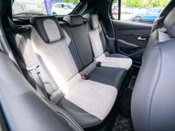 PEUGEOT E-208 50kWh GT Premium Hatchback 5dr Electric Auto (136 ps)