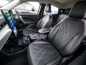 FORD MUSTANG MACH-E Standard Range 70kWh SUV 5dr Electric Automatic (269 ps)