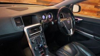 VOLVO V60 2.4 D5 SE Lux Estate 5dr Diesel Geartronic Euro 5 (215 ps)