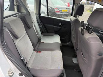 RENAULT GRAND MODUS 1.5 dCi Dynamique MPV 5dr Diesel Quickshift Euro 4 (86 ps)