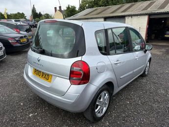 RENAULT GRAND MODUS 1.5 dCi Dynamique MPV 5dr Diesel Quickshift Euro 4 (86 ps)