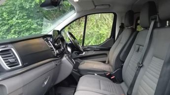 FORD TOURNEO CUSTOM 2.0 320 EcoBlue Titanium Minibus 5dr Diesel Auto L1 Euro 6 (s/s)