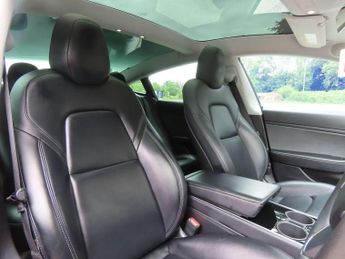 TESLA Model 3 (Dual Motor) Performance Saloon 4dr Electric Auto 4WDE (Performa