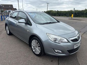 VAUXHALL ASTRA 1.6 16v Excite Hatchback 5dr Petrol Manual Euro 5 (115 ps)