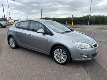 VAUXHALL ASTRA 1.6 16v Excite Hatchback 5dr Petrol Manual Euro 5 (115 ps)