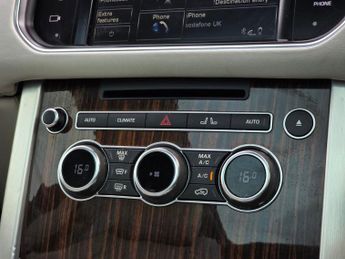 LAND ROVER RANGE ROVER 4.4 SD V8 Autobiography SUV 5dr Diesel Auto 4WD Euro 5 (339 ps)