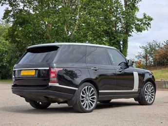 LAND ROVER RANGE ROVER 4.4 SD V8 Autobiography SUV 5dr Diesel Auto 4WD Euro 5 (339 ps)