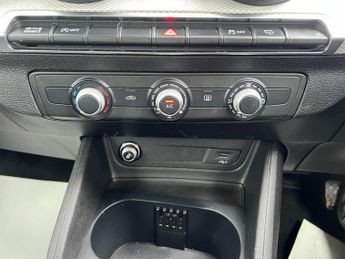 AUDI Q2 2.0 TDI 30 Technik S Tronic Euro 6 (s/s) 5dr