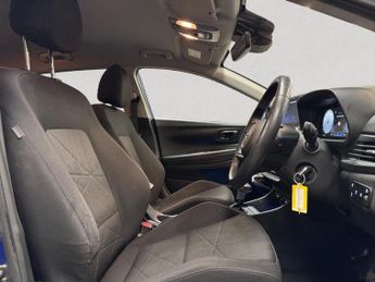 HYUNDAI BAYON 1.0 T-GDi MHEV Premium SUV 5dr Petrol Hybrid DCT Euro 6 (s/s) (1