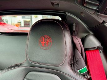 ALFA ROMEO 4C 1750 TBi Spider 2dr Petrol TCT Euro 6 (240 bhp)