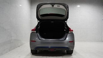 NISSAN LEAF 40kWh Tekna Hatchback 5dr Electric Auto (150 ps)