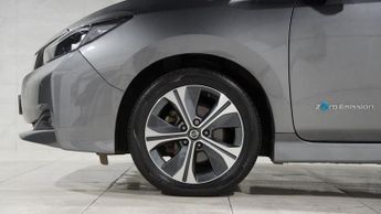 NISSAN LEAF 40kWh Tekna Hatchback 5dr Electric Auto (150 ps)