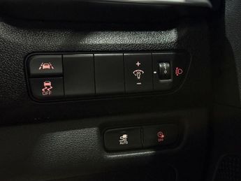KIA NIRO 64kWh 2 SUV 5dr Electric Auto (201 bhp)