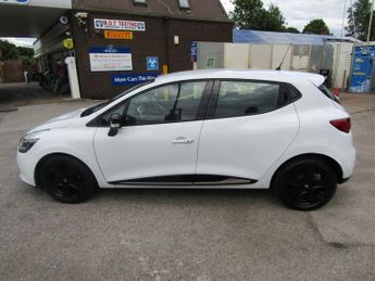 RENAULT CLIO 1.2 16V Dynamique Nav Hatchback 5dr Petrol Manual Euro 6 (75 ps)