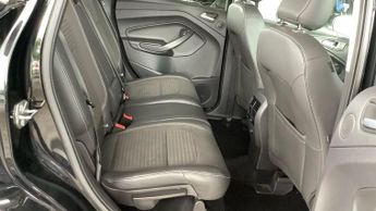 FORD KUGA 2.0 TDCi Titanium SUV 5dr Diesel Powershift Euro 6 (120 ps)