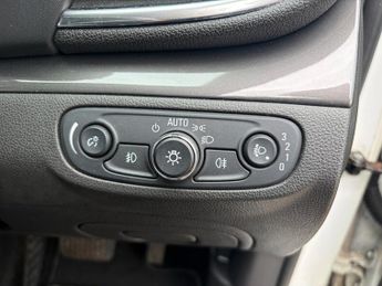 VAUXHALL MOKKA X 1.4i Turbo Elite SUV 5dr Petrol Auto Euro 6 (140 ps)