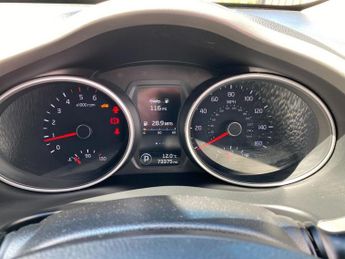 KIA SPORTAGE 2.0 CRDi KX-3 SUV 5dr Diesel Auto AWD Euro 5 (134 bhp)